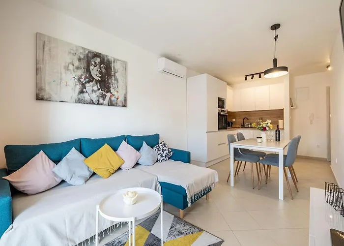 Lejlighed Cosy Terrano -free Private Parking